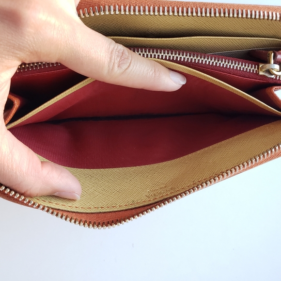 Authentic Prada Large Saffiano Leather Wallet - Picture 13 of 17